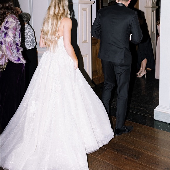 Wedding Dress - Picture 2 of 5